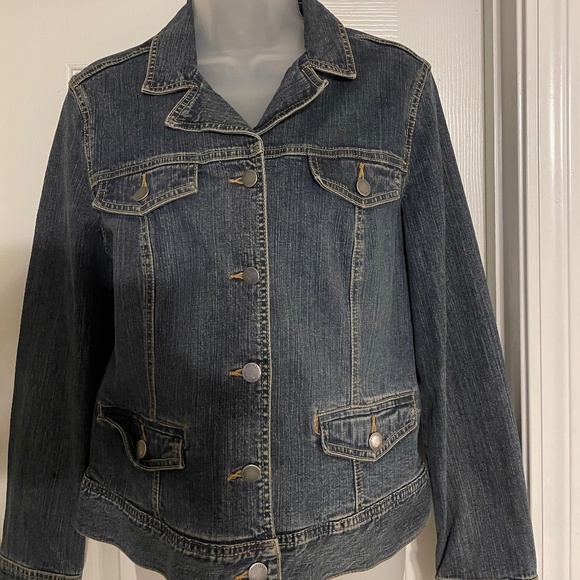 villager Jackets & Blazers - VINTAGE Villager stretchy Denim Jacket. Size 6